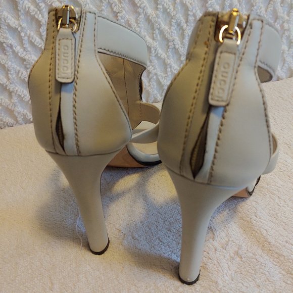 GUCCI Interlocking GG Gladiator Sandal Heels - Picture 9 of 16